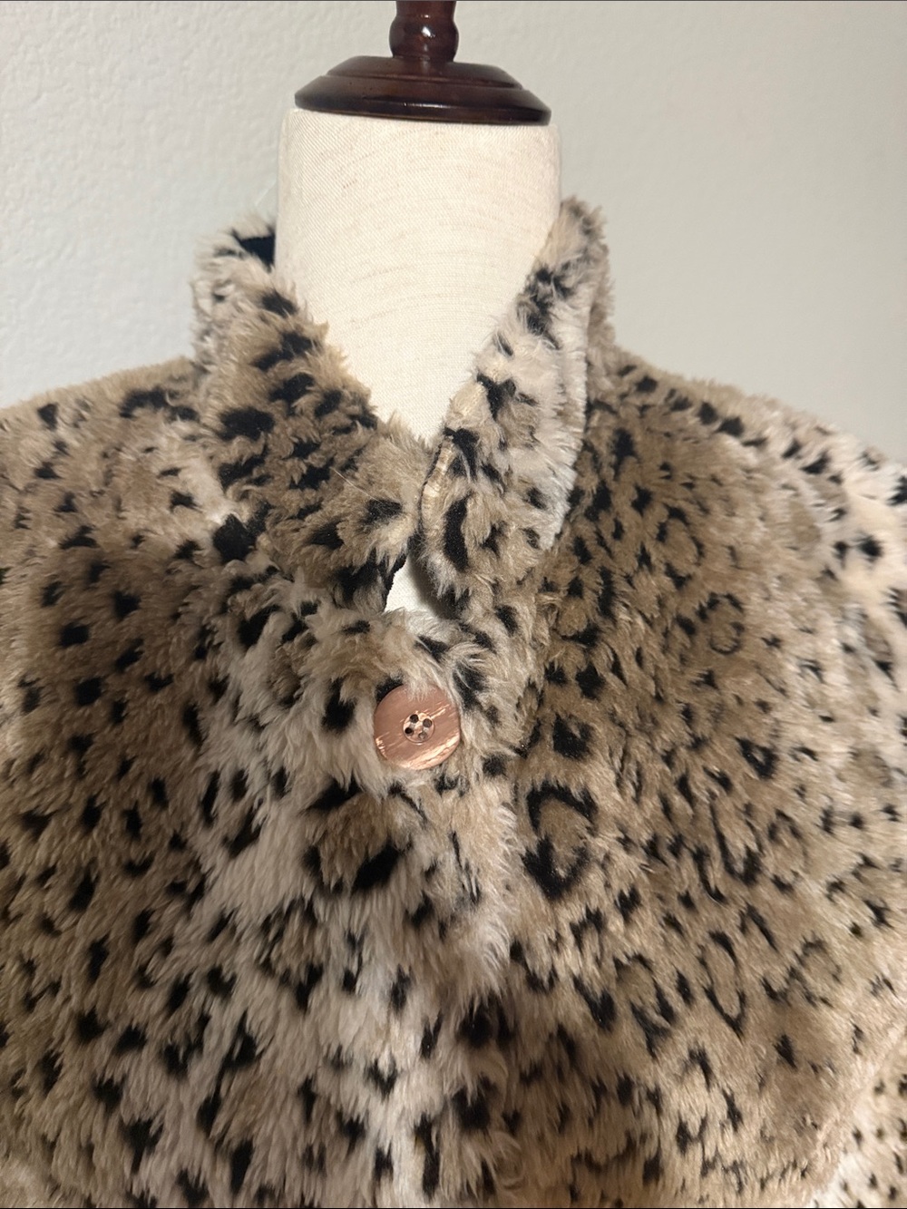 Coldwater Creek Faux Fur Leopard-Print Vest in Beige and Black - Picture 5 of 6
